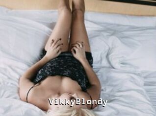 VikkyBlondy
