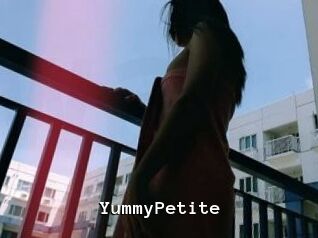 YummyPetite Webcamsex Amateur